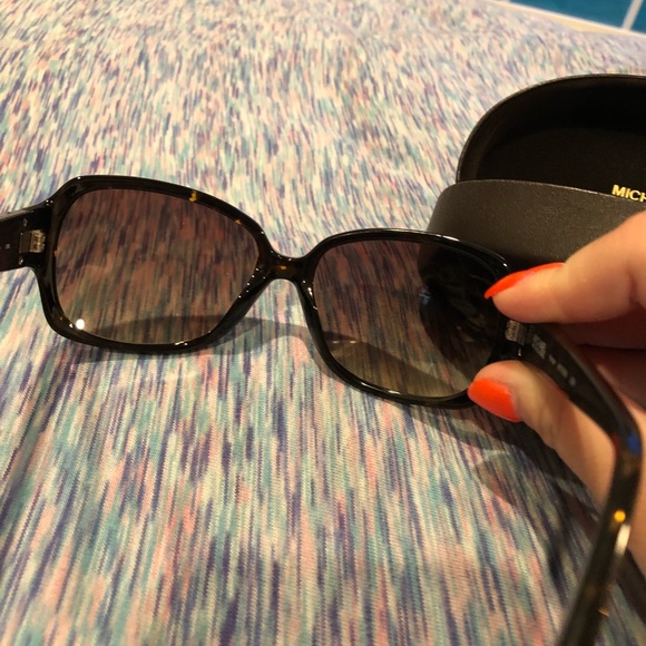 MK sunglasses - Picture 5 of 6